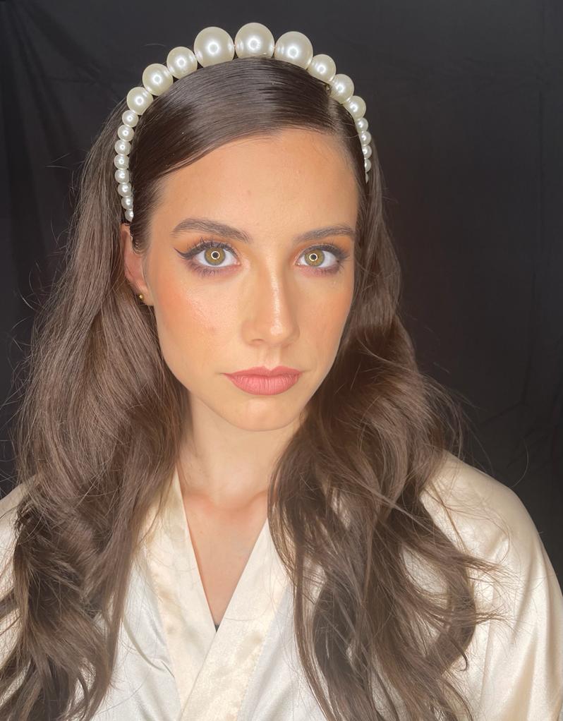 Pack de maquillaje de novias con peinado